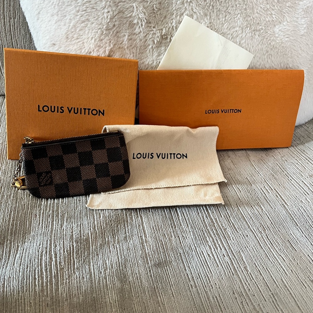 LV key pouch